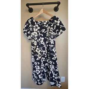 ALI'I Fashions blue and white Hawaiian floral dress with pockets